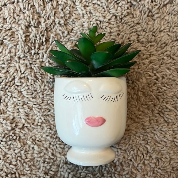 Fake Plant - Picture 1 of 1